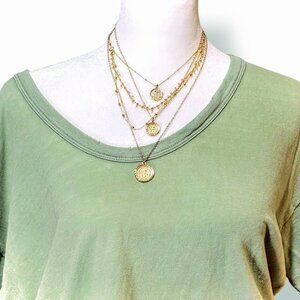 AMERICAN EAGLE OUTFITTERS SUPER SOFT OVERSIZED TEE SAGE GREEN SIZE SMALL